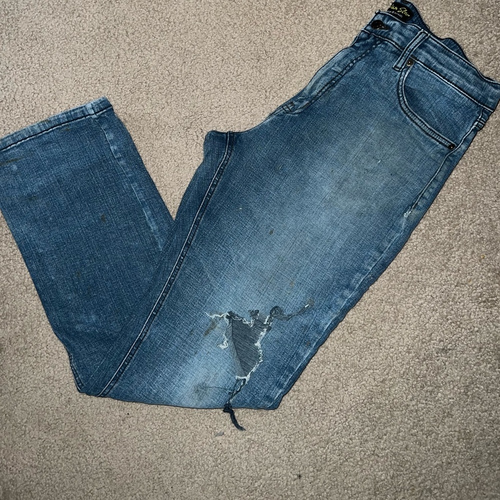 Relaxed Fit Distressed Blue Jeans